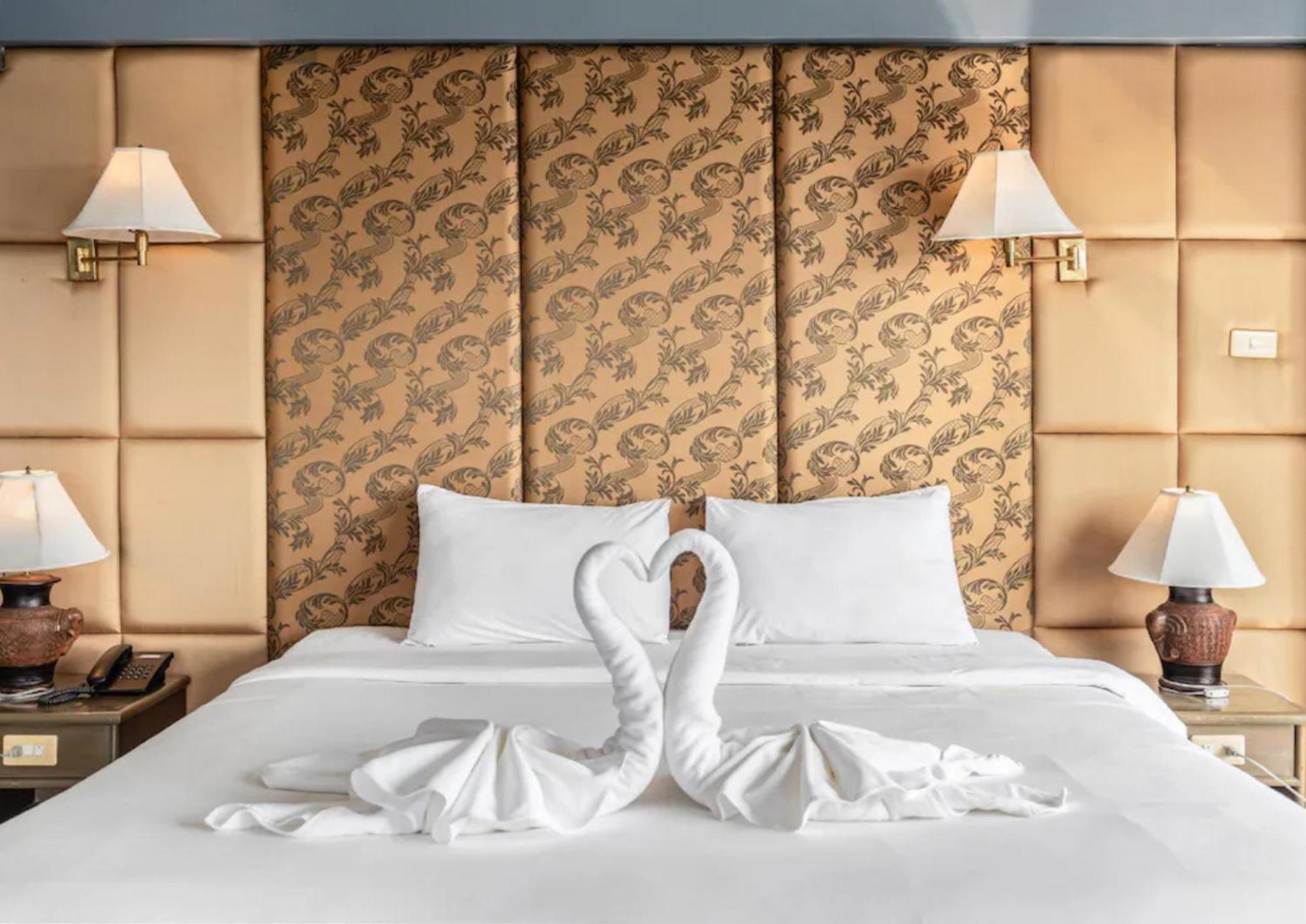Ayothaya Riverside Hotel Phra Nakhon Si Ayutthaya Ngoại thất bức ảnh