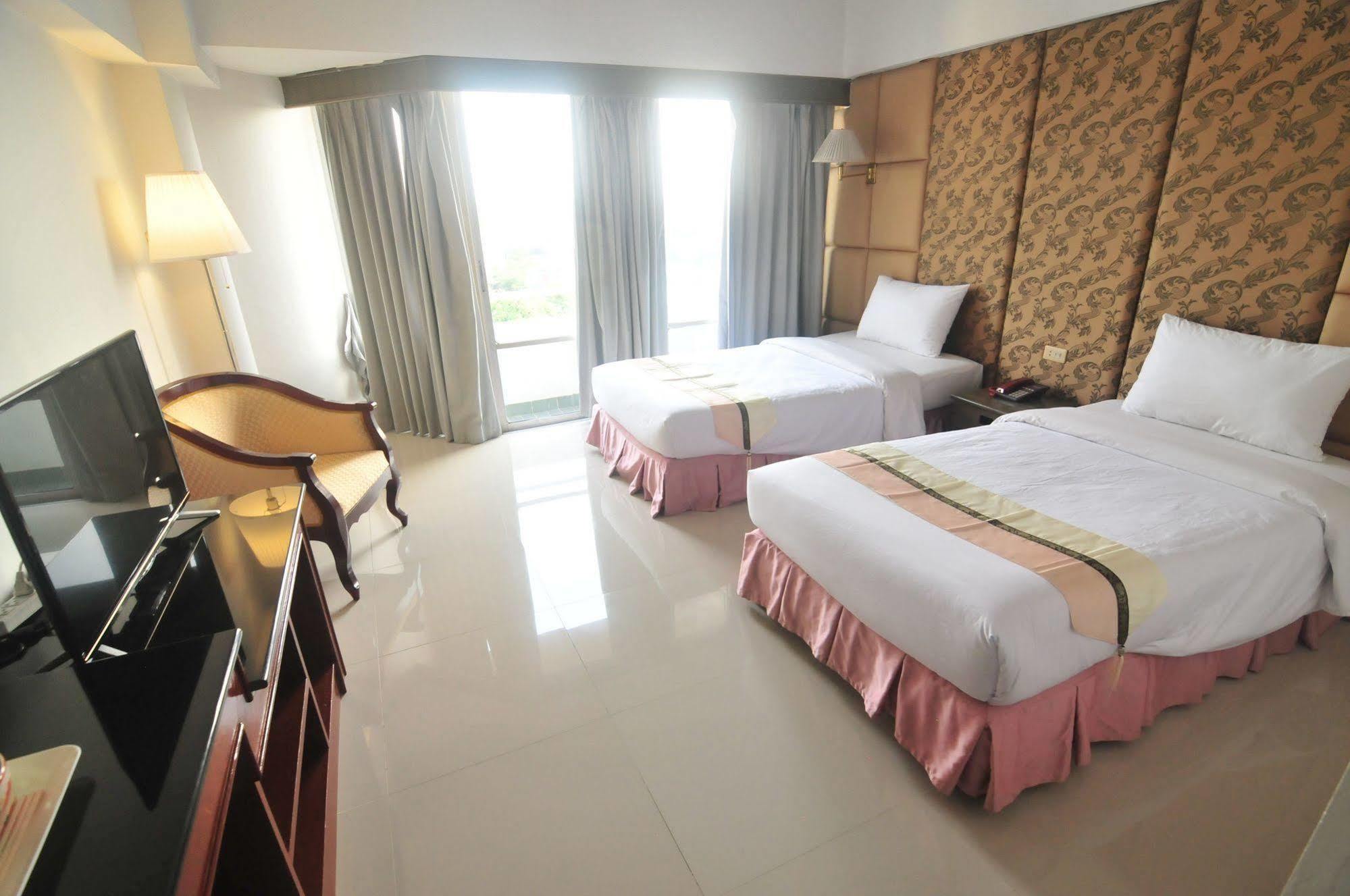 Ayothaya Riverside Hotel Phra Nakhon Si Ayutthaya Ngoại thất bức ảnh